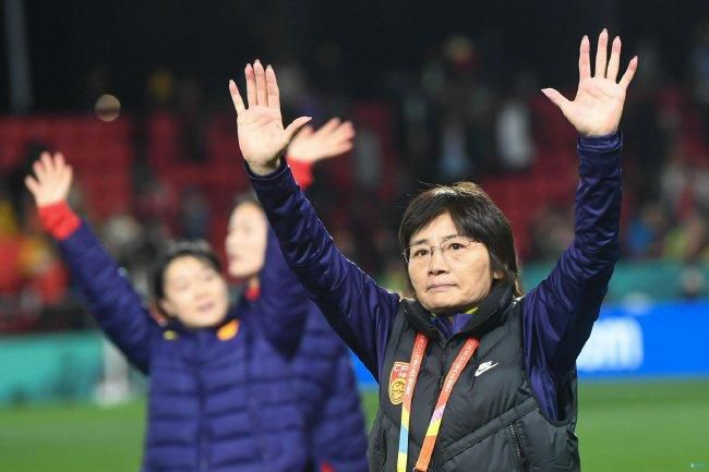 国米体育总监奥西里奥表示，劳塔罗的续约只是时间问题。